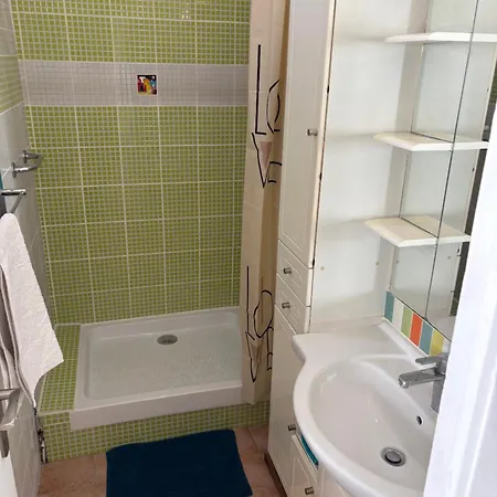 2 Pieces Cour Et Rue Апартаменты *